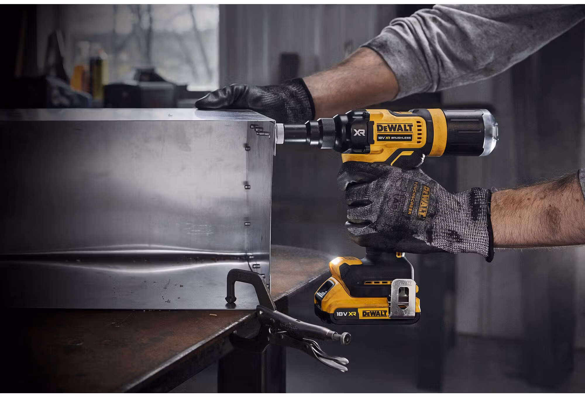 Заклепочник акумуляторний безщітковий DeWALT DCF403NT - Зображення 8